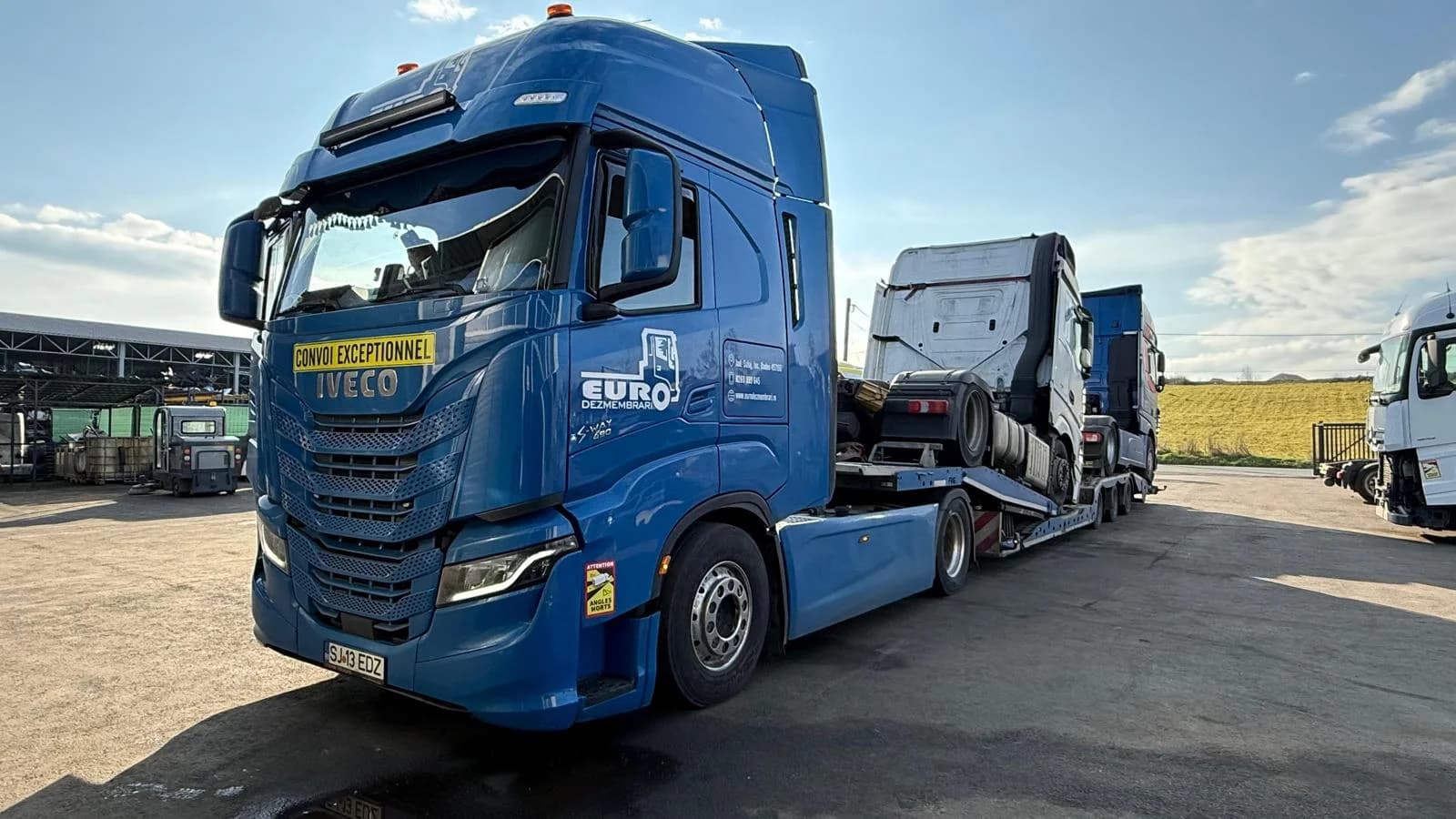 Flota proprie de camioane Euro Dezmembrări