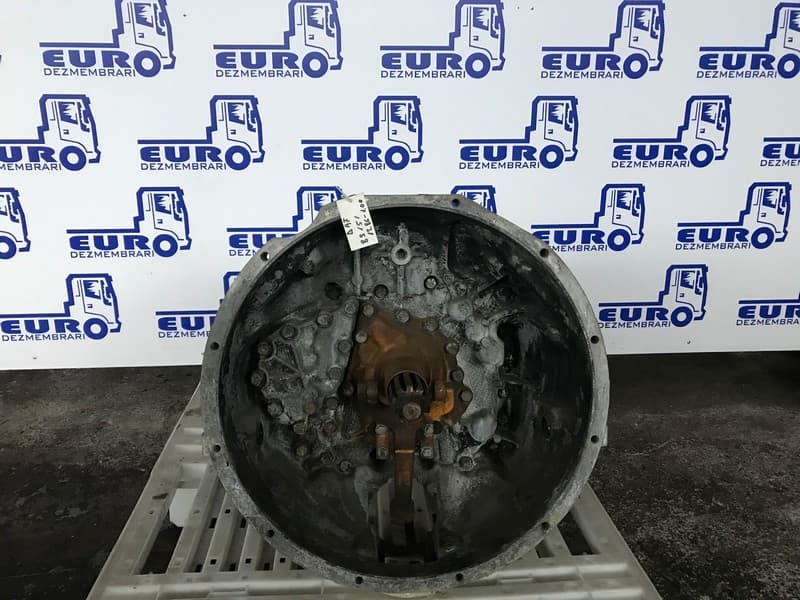 CUTIE DE VITEZE ZF 8 S 151 R=13,86-1,00 – 2. kép