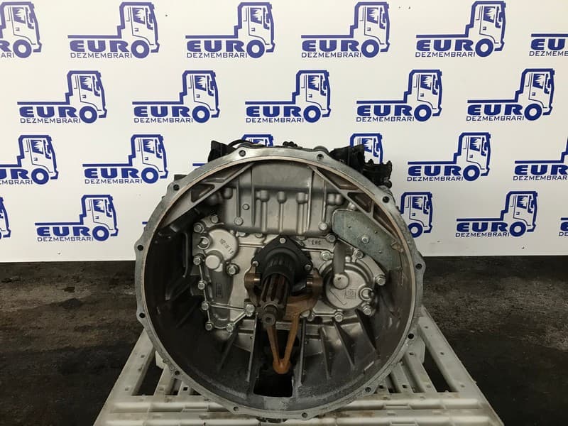 CUTIE DE VITEZE ZF 12 AS 1930 TD R=15,86-1,00 – 4. kép