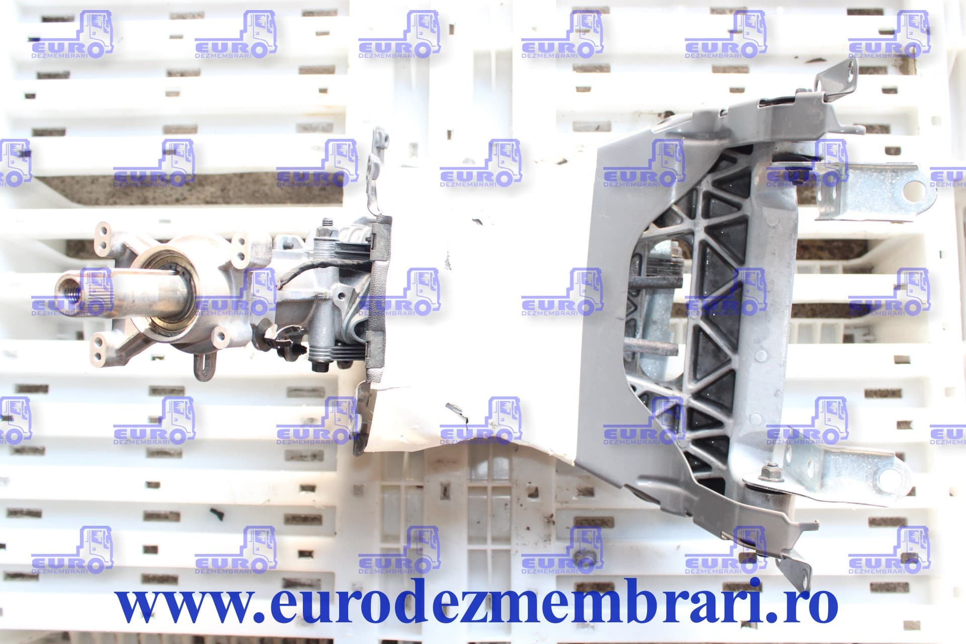 BRACKET STEERING WHEEL VOLVO FH4 82630801, 84415396