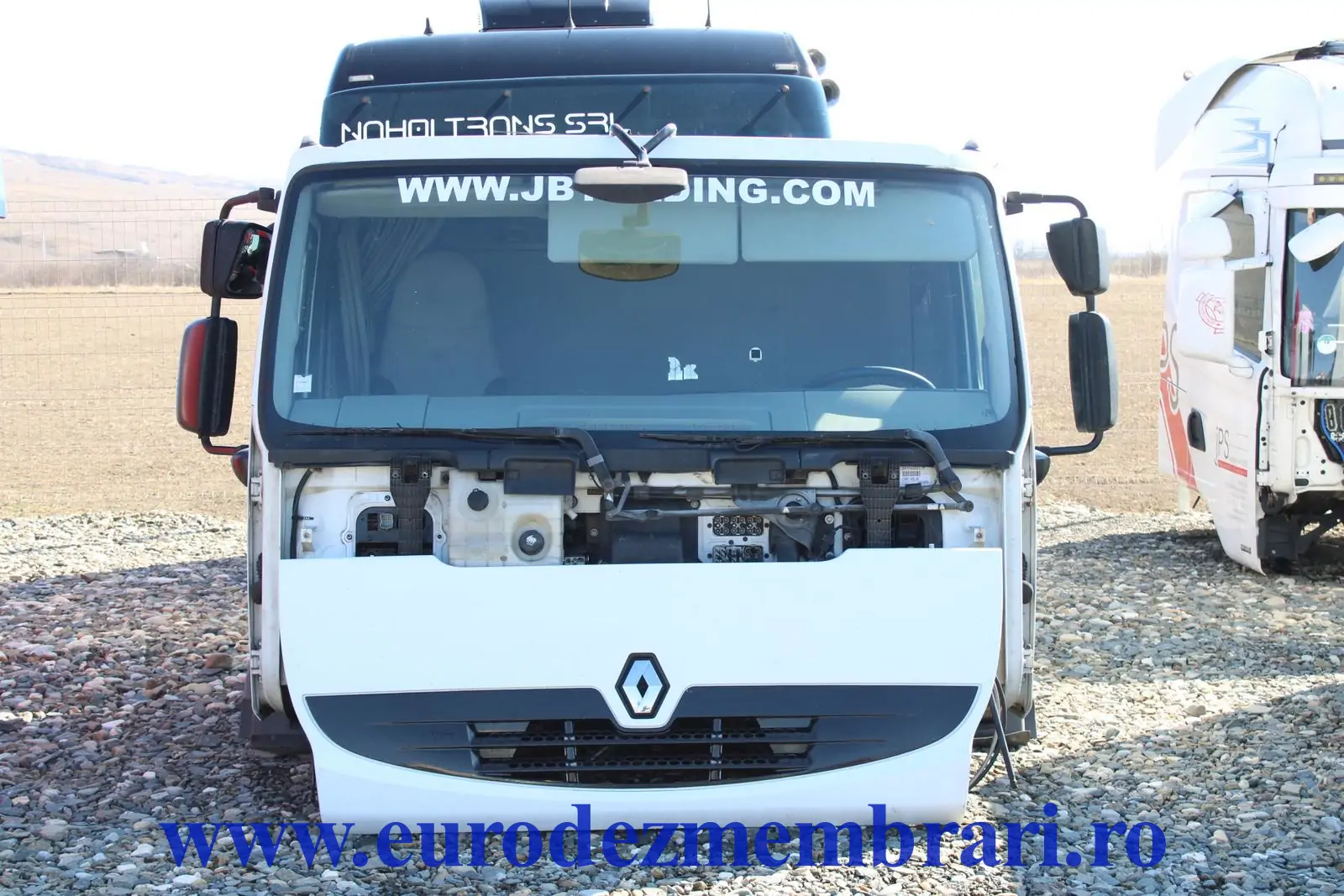 RENAULT PREMIUM SLEEPER CAB L2H1