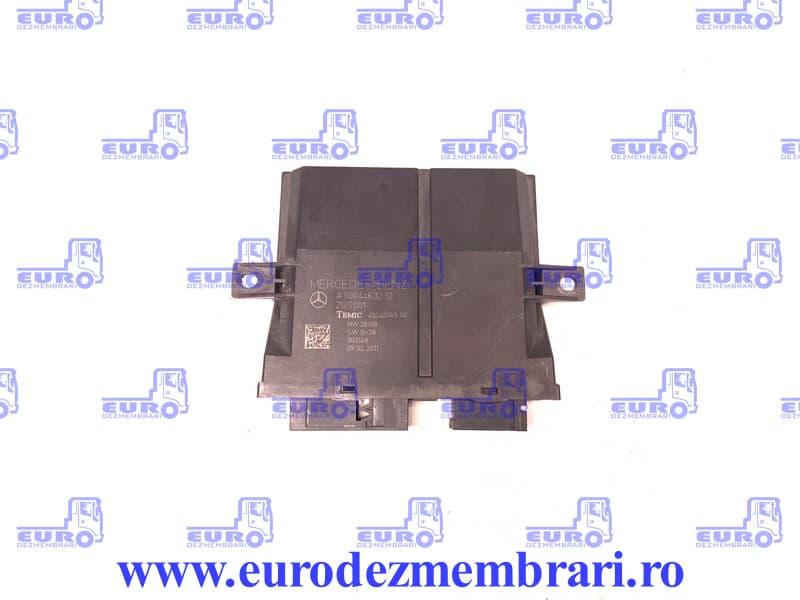 MERCEDES DOOR ECU A000444463232