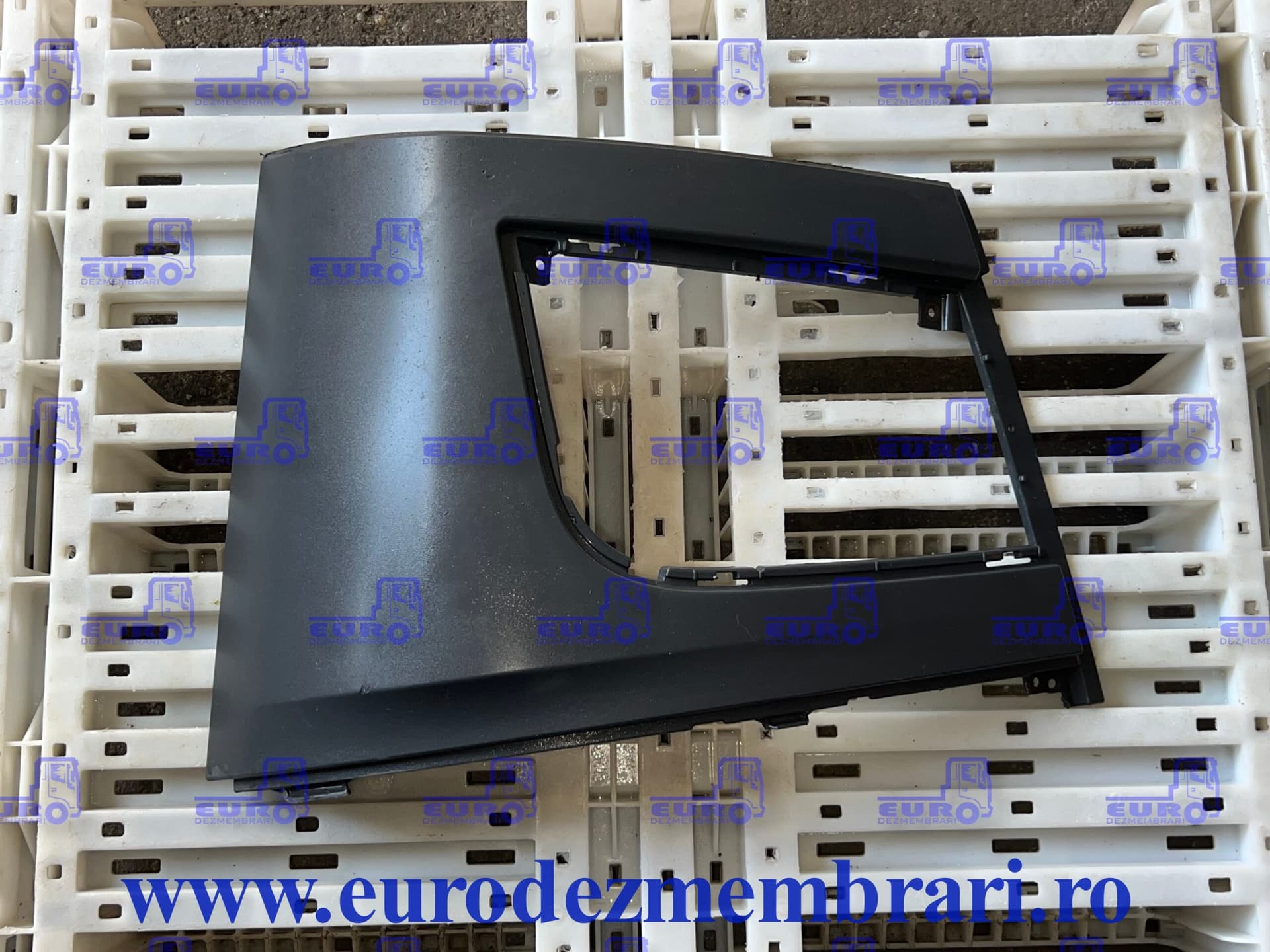 SAROK KÖDLÁMPA BAL MERCEDES ACTROS MP4 A9608854725
