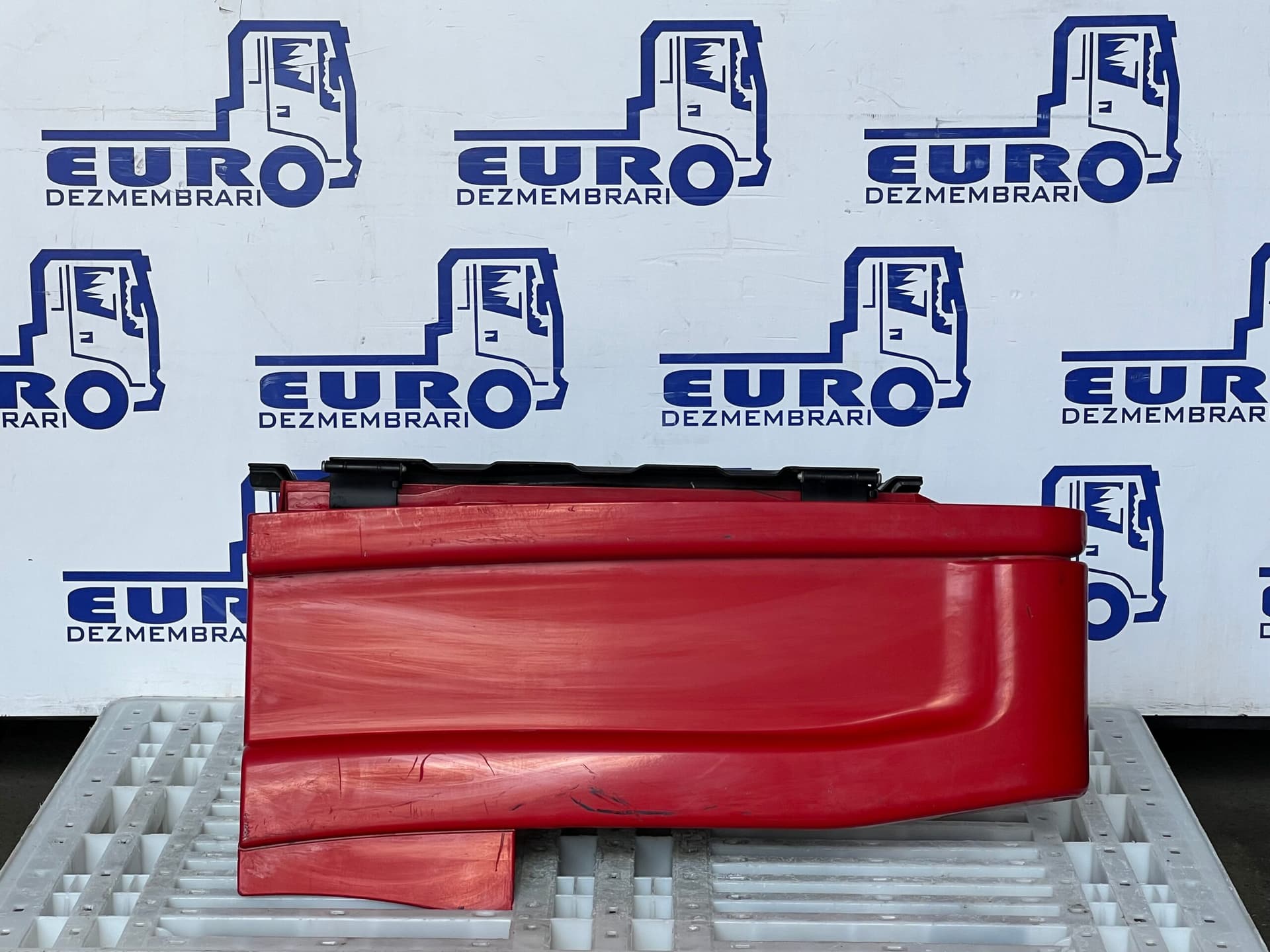 COMPARTMENT STORAGE LEFT IVECO STRALIS 504183045
