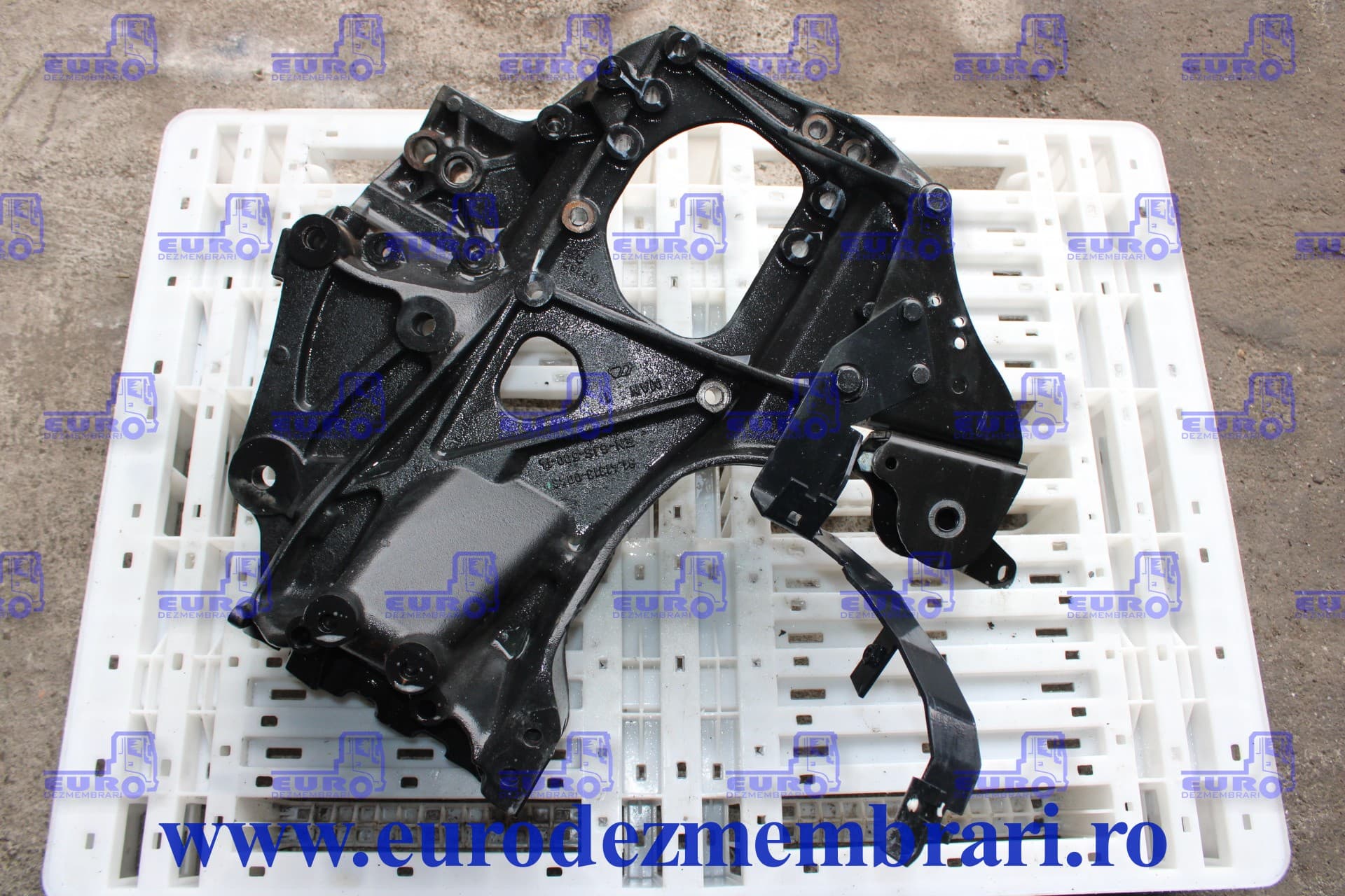 HALTERUNG VORNE RECHTS FAHRGESTELL MAN TGS TG3 81.41313.0046