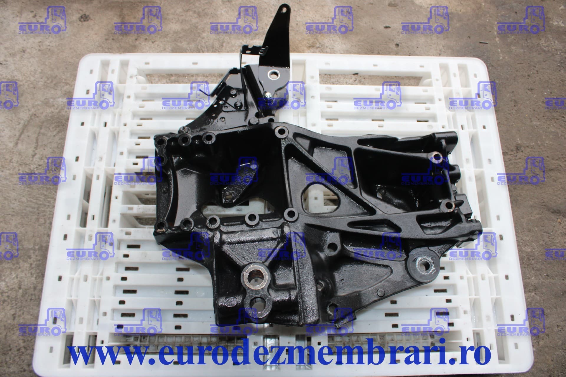 HALTERUNG VORNE LINKS FAHRGESTELL MAN TGS TG3 81.41313.0045