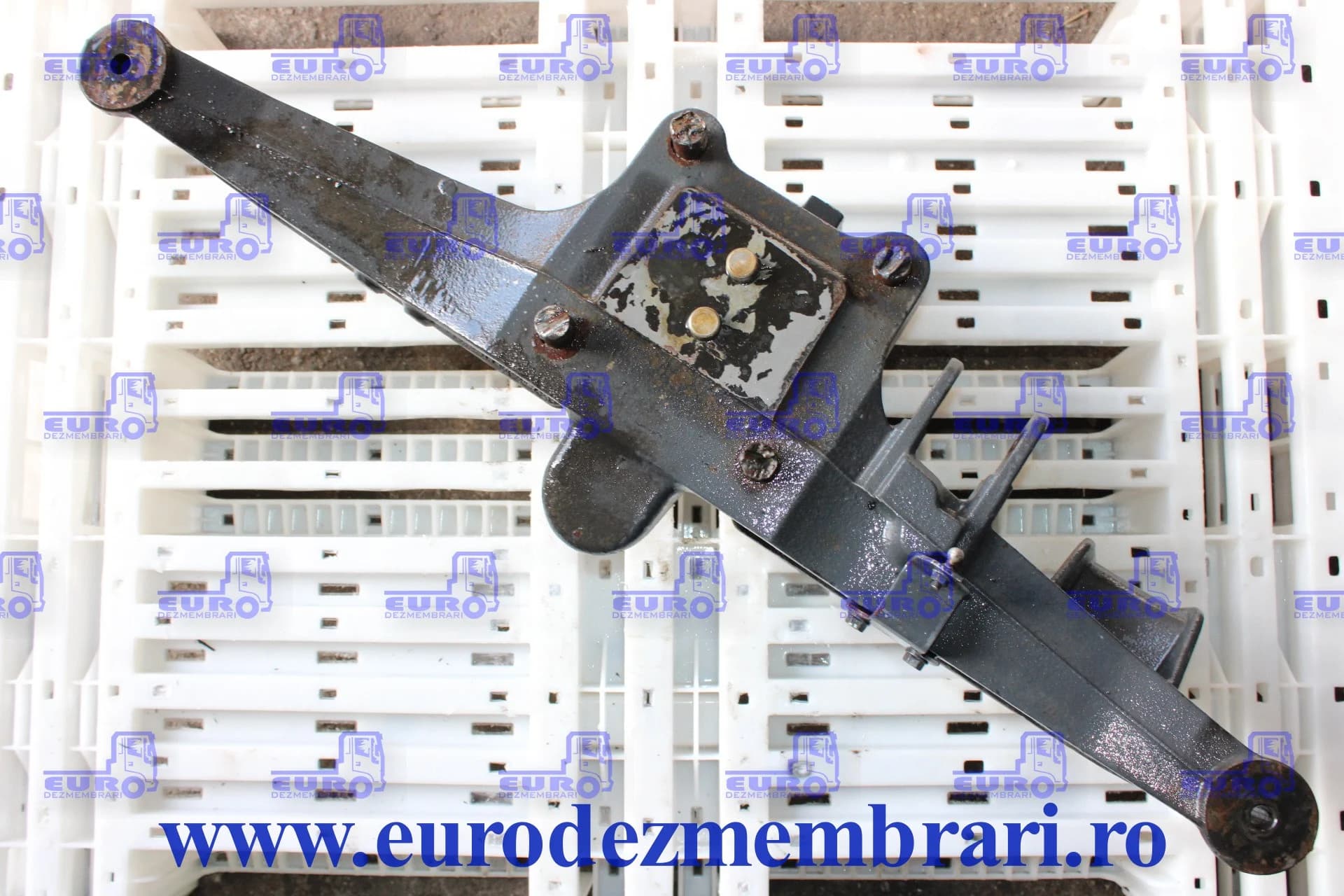 SUPORT PERNE AER DREAPTA AXA SPATE IVECO 41030415