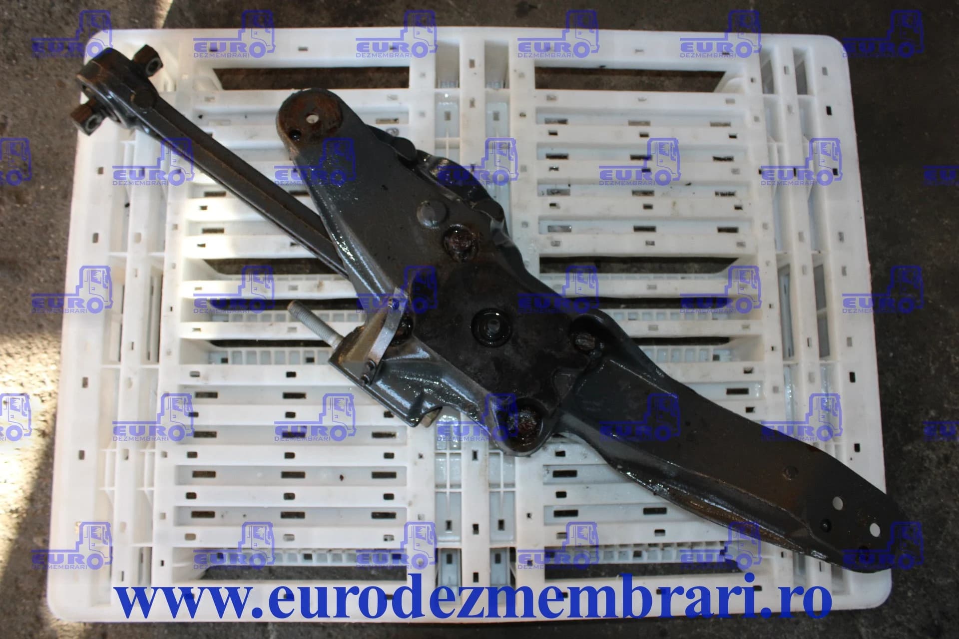 SUPORT PERNE DREAPTA AXA SPATE IVECO 5801573872 5801578870