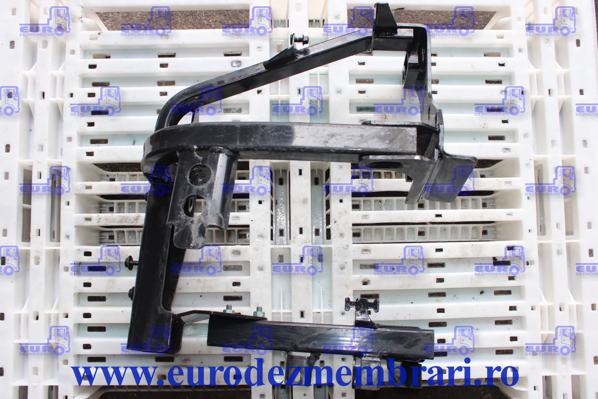 HALTERUNG STUFE RECHTS MAN TGS TG3 81.41615.5168