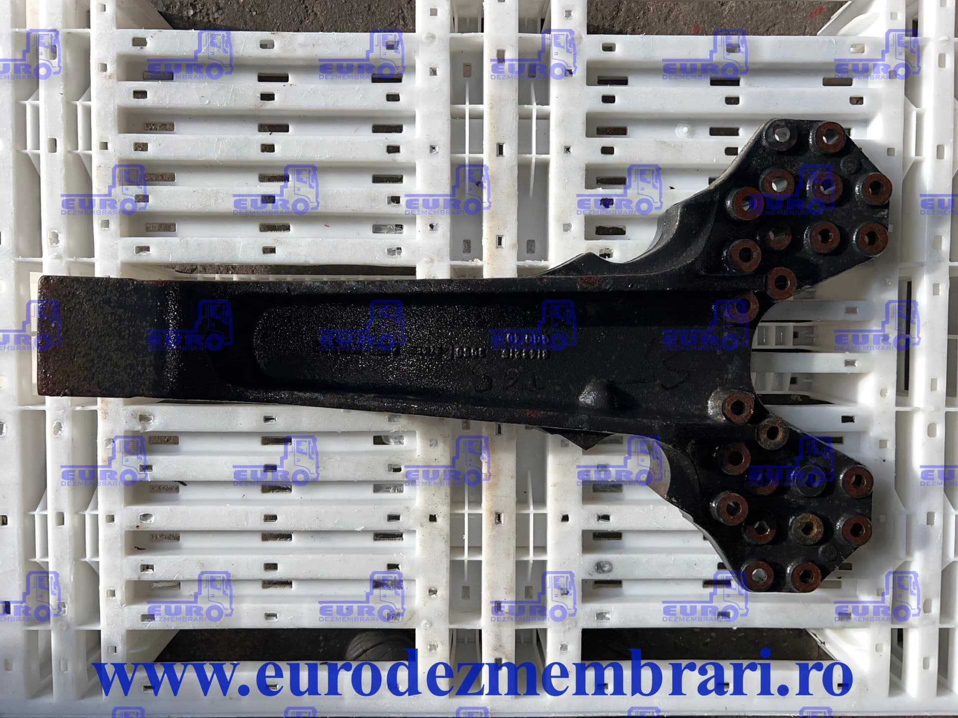 HALTERUNG HINTEN MAN TGS 81.43215.3050